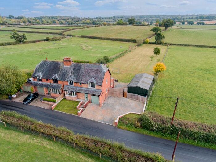 5 Bedroom Cottage For Sale In Brookhouse Lane, Callow Hill, Redditch, B97