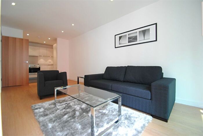 1 Bedroom Flat To Rent In Waterhouse Apartments, Saffron Central Square, Croydon, CR0