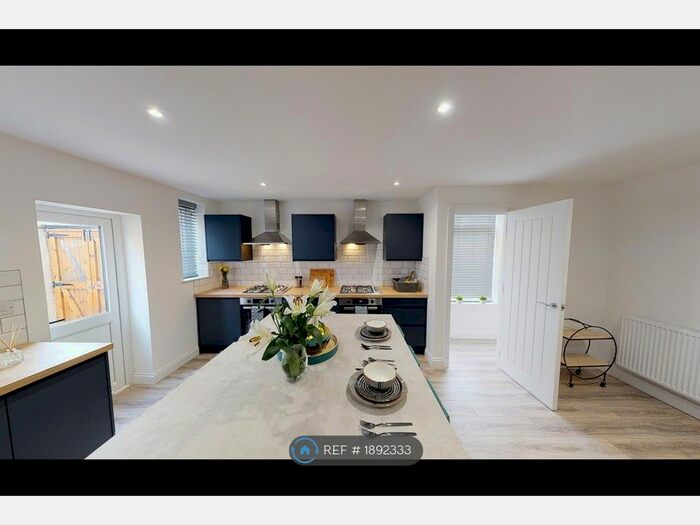 8 Bedroom Terraced House To Rent In Montgomerie Road, Southsea, PO5