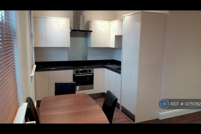 1 Bedroom Flat To Rent In Hornsey Road, London, N19