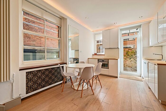 3 Bedroom Flat To Rent In Bf, Archway Road, Highgate, N6