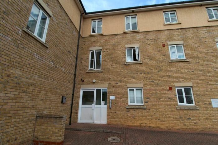 2 Bedroom Flat To Rent In Cheere Way, Papworth Everard, Cambridge, CB23