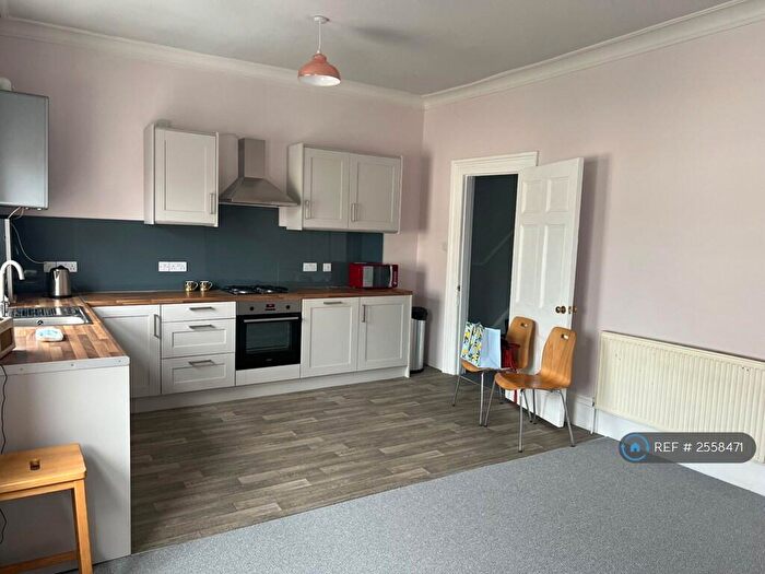 2 Bedroom Maisonette To Rent In Molesworth Road, Plymouth, PL1