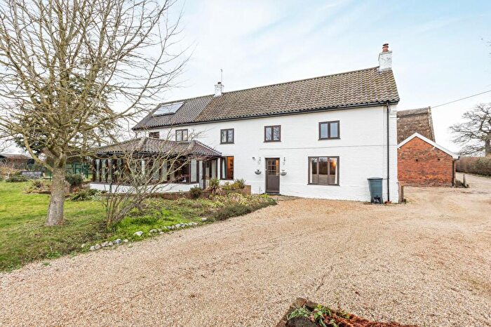 3 Bedroom Detached House For Sale In Historic Charm And Tranquillity In Lingwood, NR13