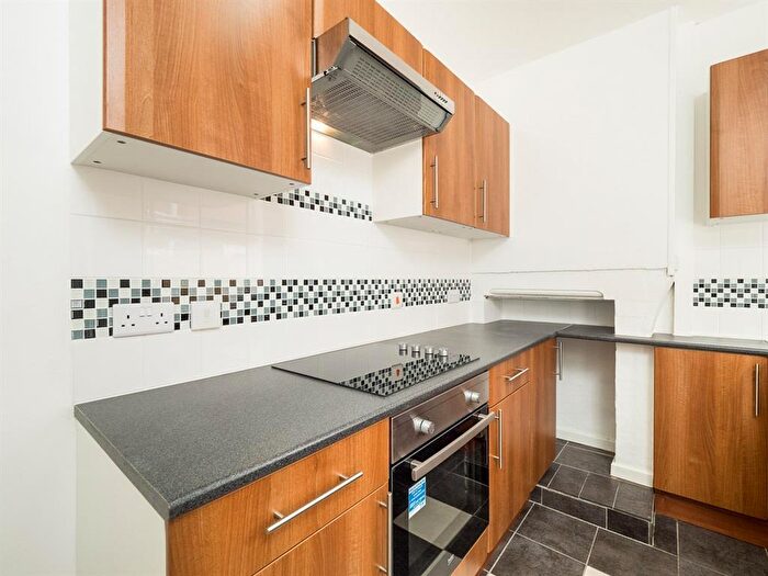 2 Bedroom House To Rent In Laurie Avenue, Nottingham, NG7