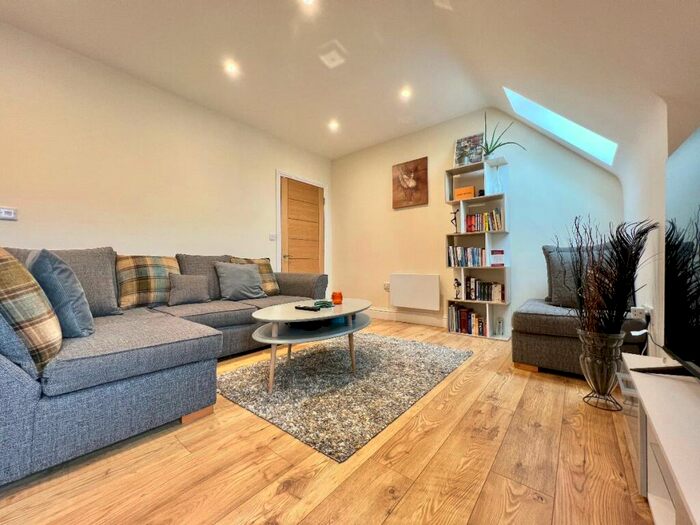 1 Bedroom Apartment To Rent In Birchwood Court, Godstone Road, Kenley, CR8