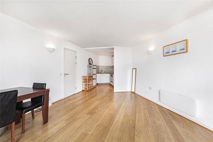 2 Bedroom Apartment To Rent In Prestons Road, London, E14