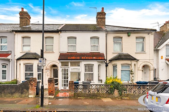 2 Bedroom Terraced House For Sale In Williams Road, Southall, UB2