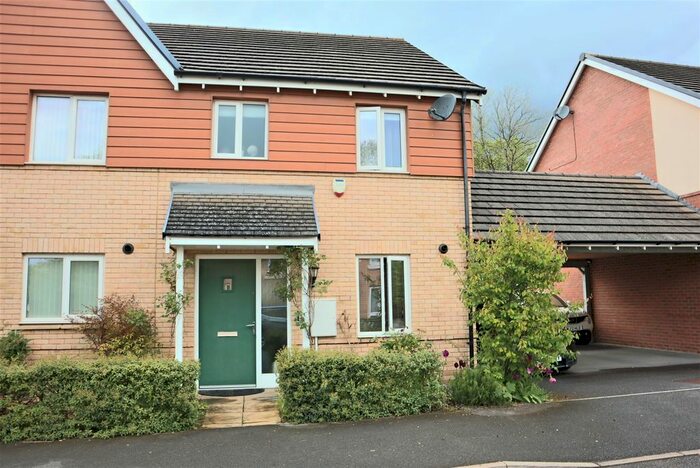 3 Bedroom Semi-Detached House To Rent In Tiltman Lane, Bletchley, Milton Keynes, MK3