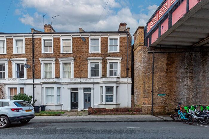 4 Bedroom End Terrace House For Sale In Disraeli Road, London, SW15