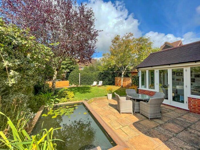 5 Bedroom Detached House For Sale In Humphreys Close, Aston Abbotts, HP22