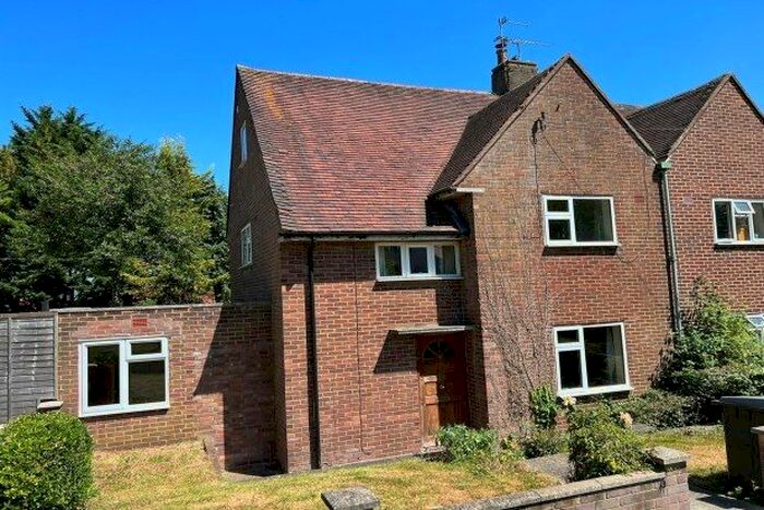 6 Bedroom Semi-Detached House To Rent In Minden Way, Winchester, SO22