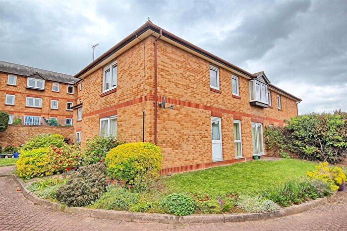 2 Bedroom Apartment For Sale In Retirement Apartment With Extended Lease - Chain Free, SG12