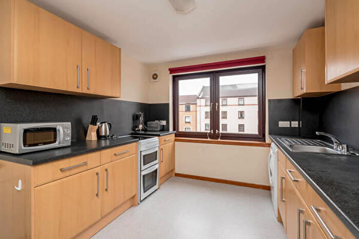 5 Bedroom Flat To Rent In L – West Bryson Road, Edinburgh, EH11