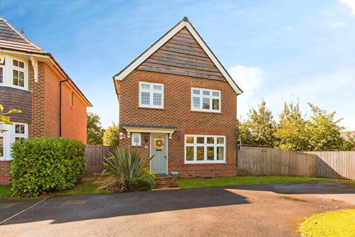 3 Bedroom Detached House For Sale In Rook Crescent, Leyland, Lancashire, PR25