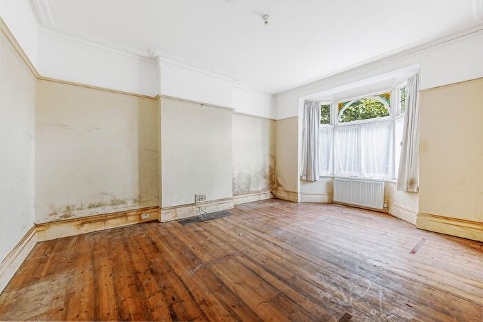 4 Bedroom Detached House For Sale In Spencer Road, Chiswick, London, W4