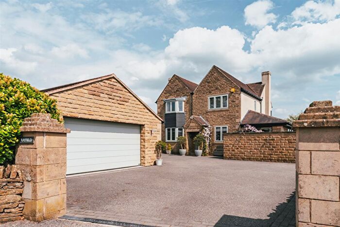 4 Bedroom Detached House For Sale In Cartledge Lane, Holmesfield, Dronfield, S18