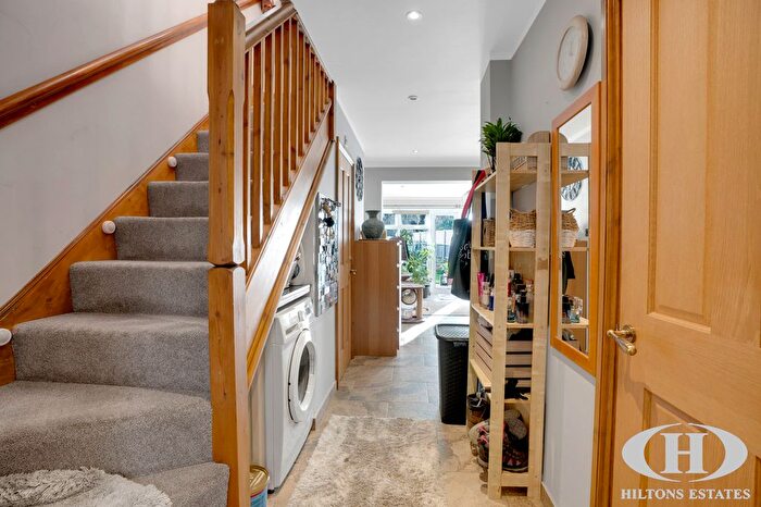 4 Bedroom End Terrace House For Sale In Petworth Gardens, Uxbridge, UB10