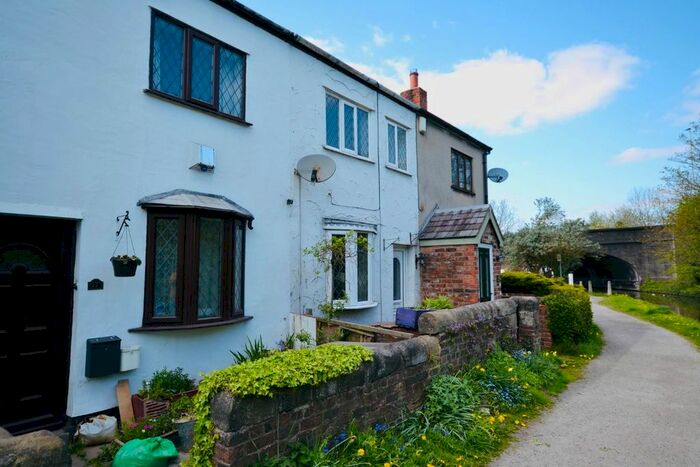 2 Bedroom Terraced House For Sale In Canal Side, Preston Brook, Runcorn, WA7