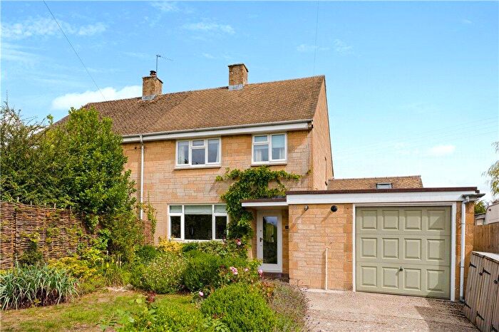 3 Bedroom Semi Detached House For Sale In Evesham Road, Stow On The Wold, Cheltenham, Gloucestershire, GL54