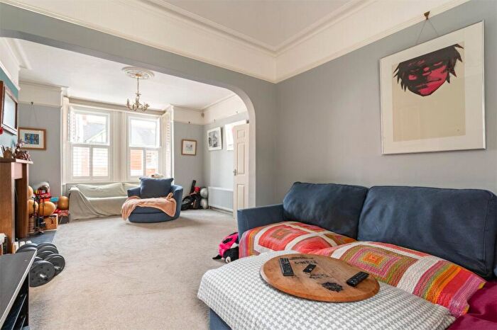 4 Bedroom Terraced House For Sale In Hollingbury Park Avenue, Brighton, BN1