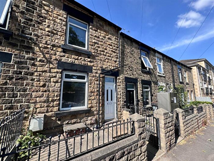 2 Bedroom Terraced House To Rent In Cemetery Road, Barnsley, S70