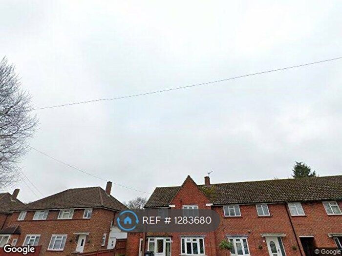 3 Bedroom Semi-Detached House To Rent In Homestead Way, New Addington, Croydon, CR0