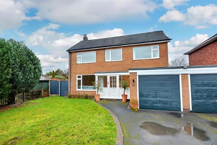 4 Bedroom Detached House For Sale In Hilary Close, Wollaton, Nottingham, NG8