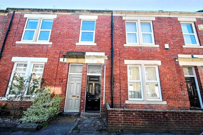 3 Bedroom Flat To Rent In Broomfield Road, Gosforth, Newcastle Upon Tyne, NE3