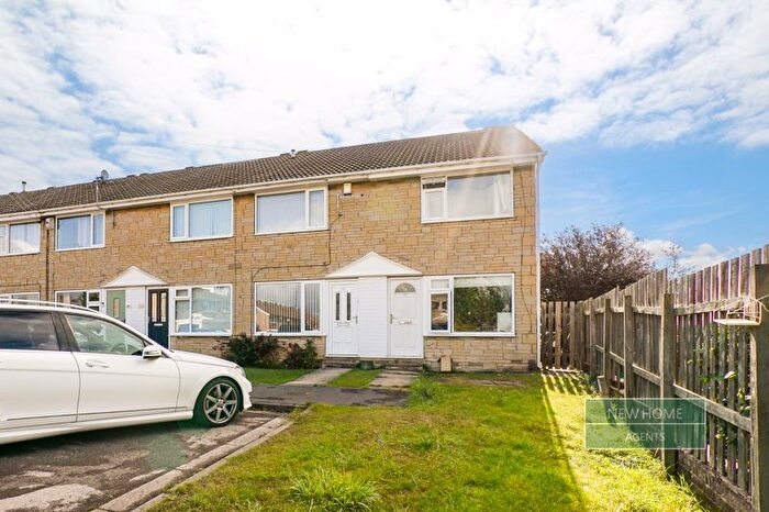 2 Bedroom End Of Terrace House For Sale In Thompson Drive Wrenthorpe, Wakefield, WF2
