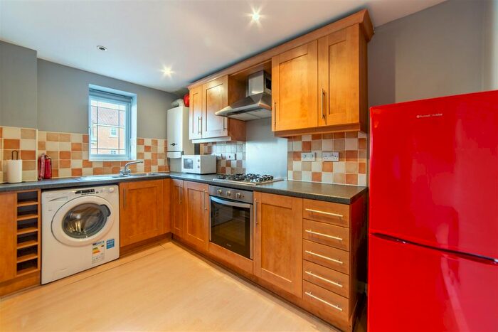 2 Bedroom Flat To Rent In Foster Drive, Gateshead, NE8