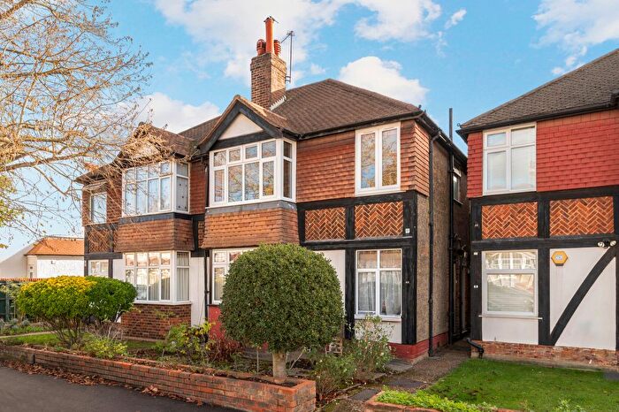 2 Bedroom Maisonette For Sale In Abbott Avenue, Wimbledon, SW20