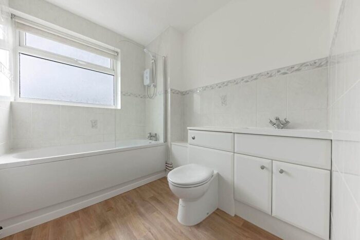 2 Bedroom Apartment For Sale In The Driftway, Sheringham, NR26