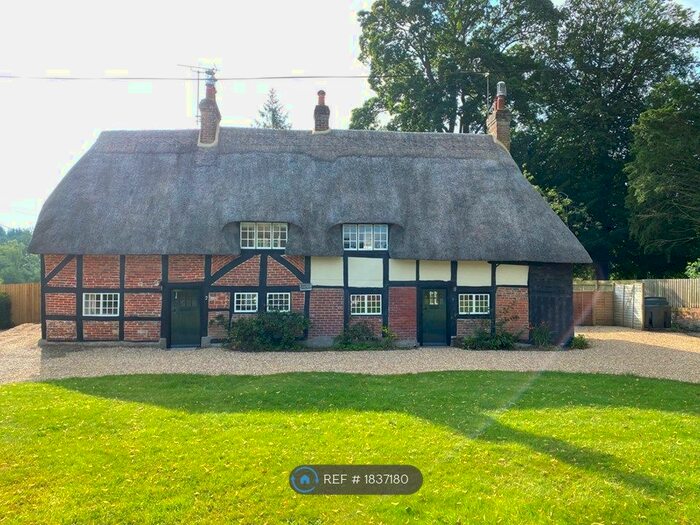 2 Bedroom Semi-Detached House To Rent In Cowlease Cottages, Andover, SP11