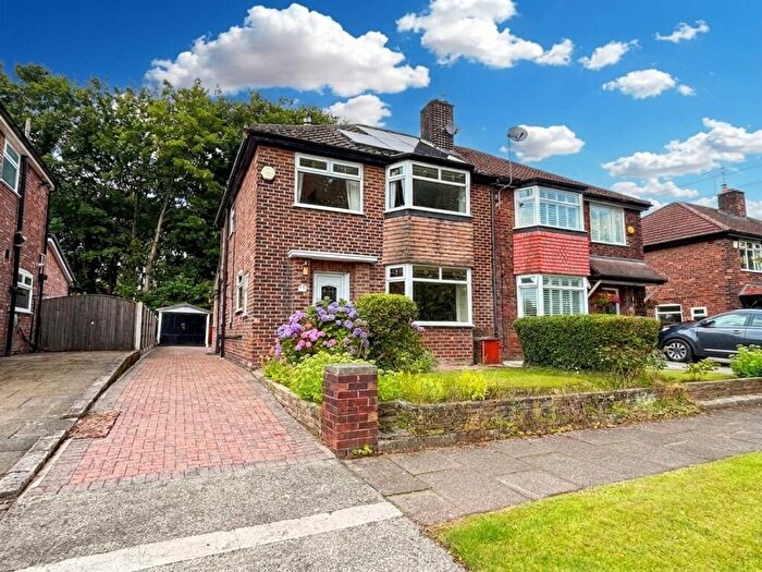 3 Bedroom Semi-Detached House To Rent In Ravensdale Gardens, Eccles, M30