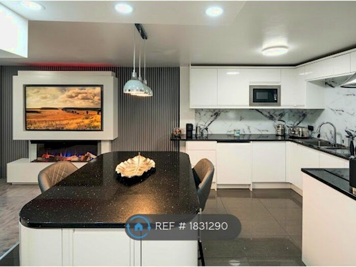 3 Bedroom Flat To Rent In Covent Garden London, London, WC2H