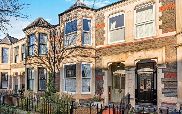 4 Bedroom Terraced House For Sale In Hamilton Street, Cardiff, CF11