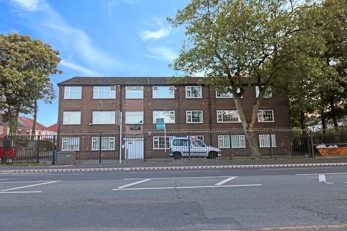 2 Bedroom Flat To Rent In Liverpool Road, Widnes, WA8