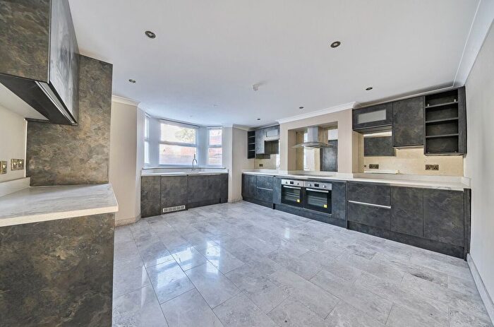 5 Bedroom Semi-Detached House To Rent In Campbell Road, Southsea, Hampshire, PO5