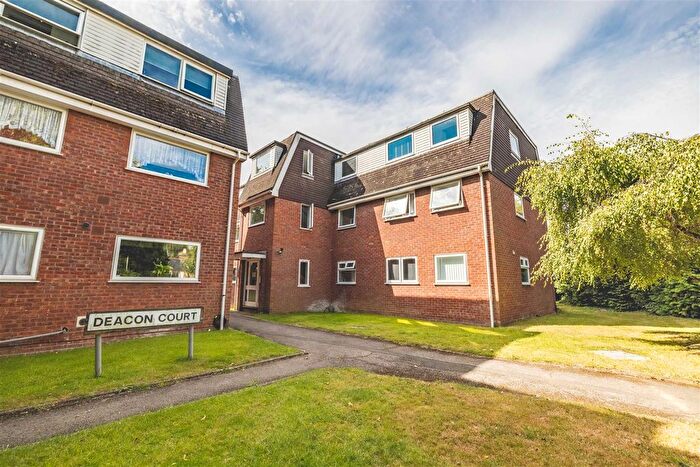 2 Bedroom Flat For Sale In Dedworth Road, Windsor, SL4