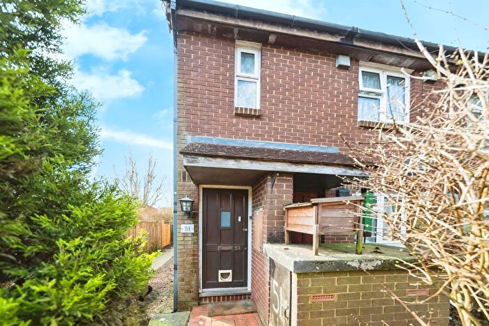 1 Bedroom Flat For Sale In Withey Meadows, Hookwood, Horley, RH6