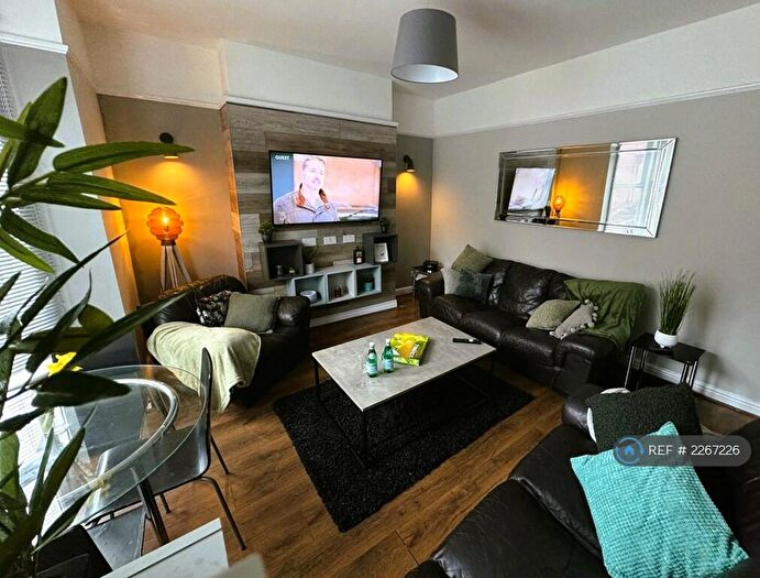 7 Bedroom Terraced House To Rent In Ramilies Road, Liverpool, L18