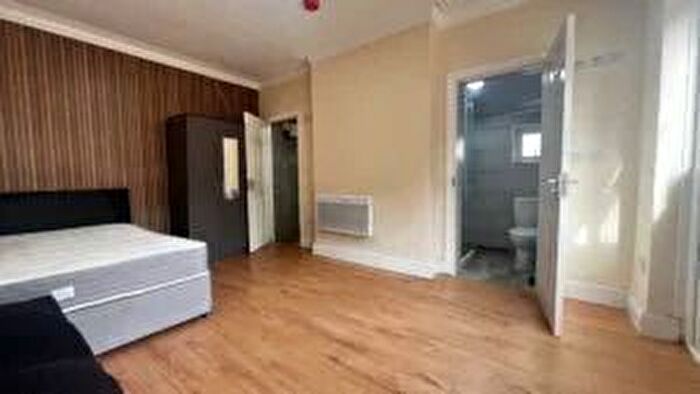 Studio To Rent In Ashburnham Road, Luton, LU1