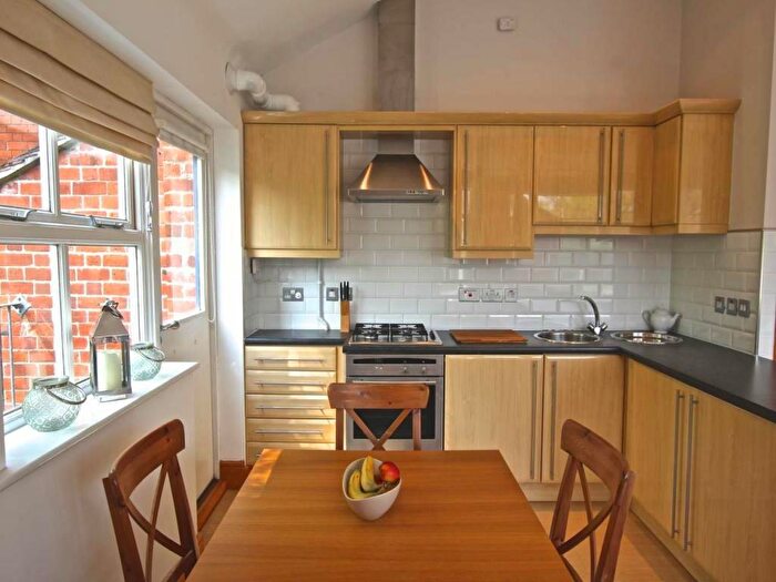 1 Bedroom Flat To Rent In The Lodge, Lucknow Road, Nottingham, Nottinghamshire, NG3