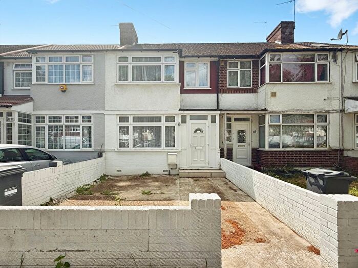 3 Bedroom Terraced House To Rent In Wentworth Road, Southall, UB2