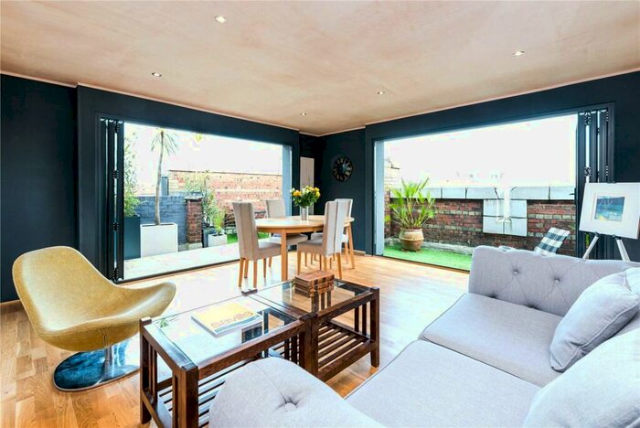 2 Bedroom Penthouse To Rent In Mission Building, Commercial Road, E14