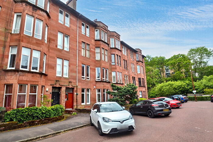 2 Bedroom Flat To Rent In / Cartha Street, Shawlands, Glasgow, G41