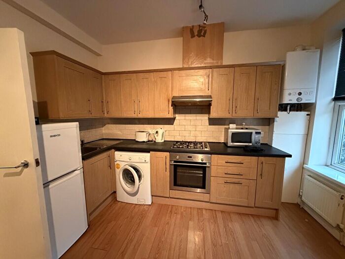1 Bedroom Apartment To Rent In Fairbridge Road, London, N19