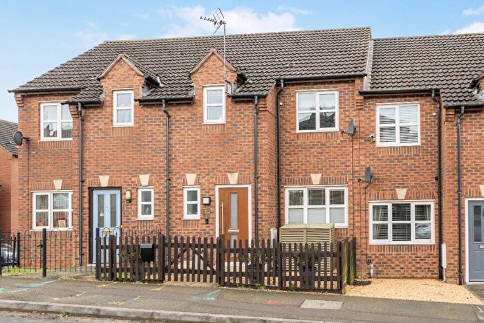 3 Bedroom Terraced House For Sale In Union Street, Kettering, Northamptonshire, NN16