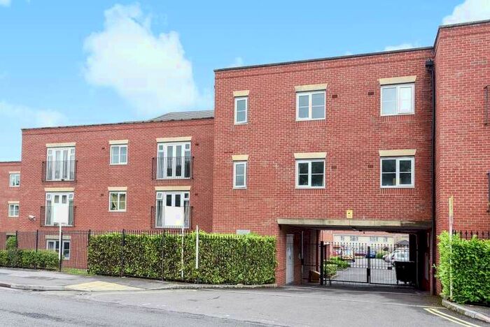2 Bedroom Apartment To Rent In Ellington Court, North Way, OX3